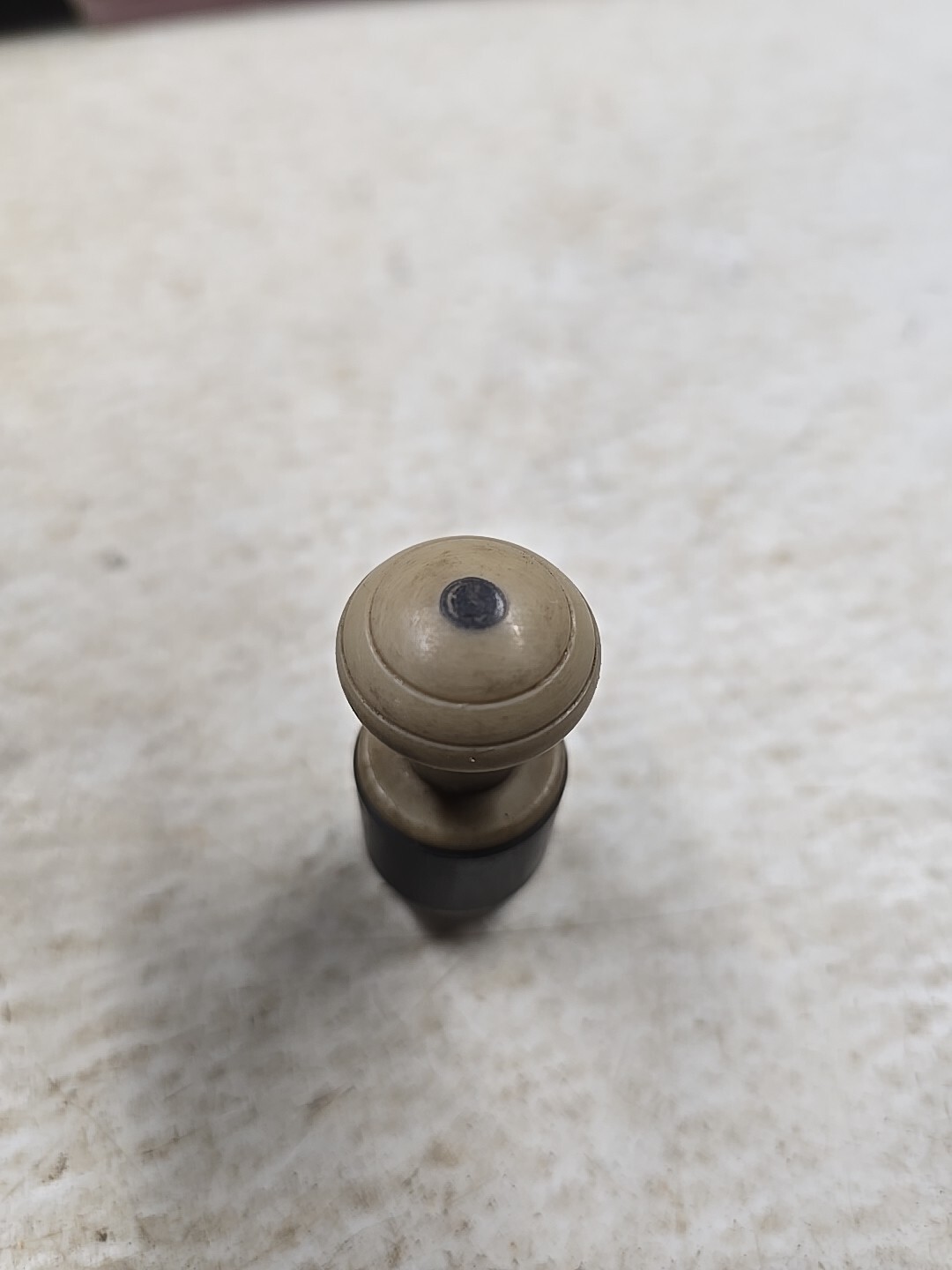 1947-1948 Ford Cigarette Lighter, Black Dot