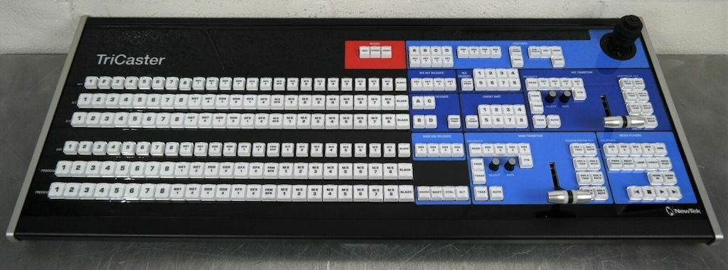 NewTek TriCaster 8000 Control Surface + TCXD 8000 Control Unit + 8 TB Storage Hd