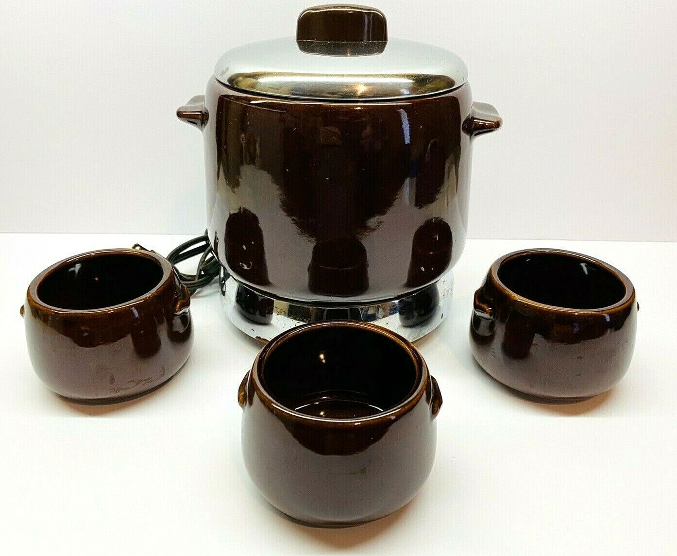 Vintage West Bend Pottery Bean Pot Crock Bowl W/Warmer & 3 Bowls