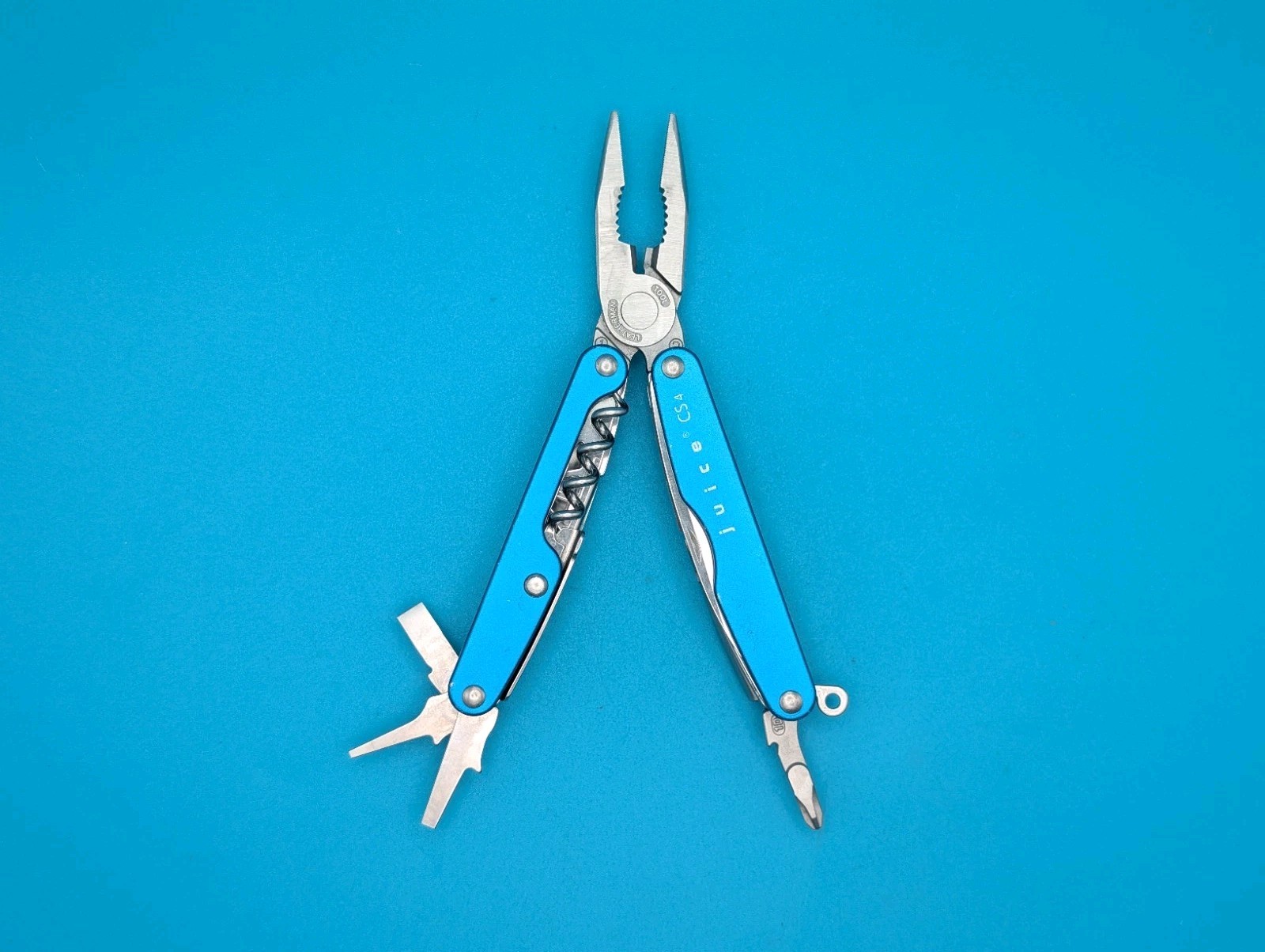 Leatherman Juice CS4 Multi Tool! Retired! GLACIER BLUE!