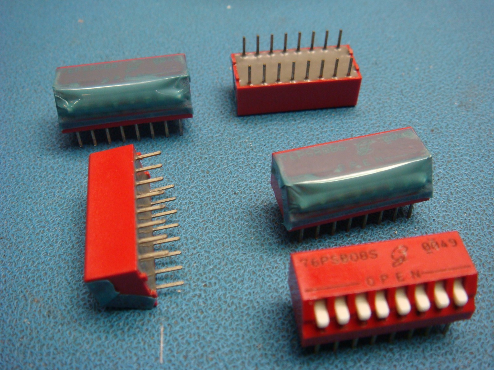 (5) 76PSB08S GRAYHILL 8 POSITION DIP SWITCH SWITCHES ON OFF SPST PIANO LEADED