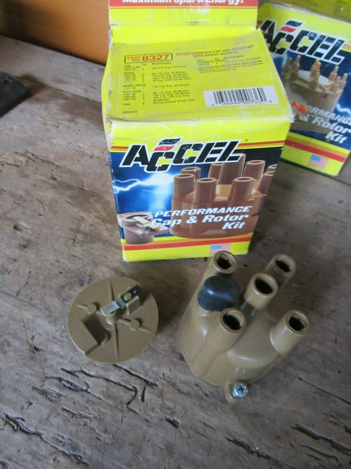 ACCEL DIST CAP + ROTOR 8327 4CYL 1981-84 PLYMOUTH 82-84 DODGE 82-84 CHRYSLER