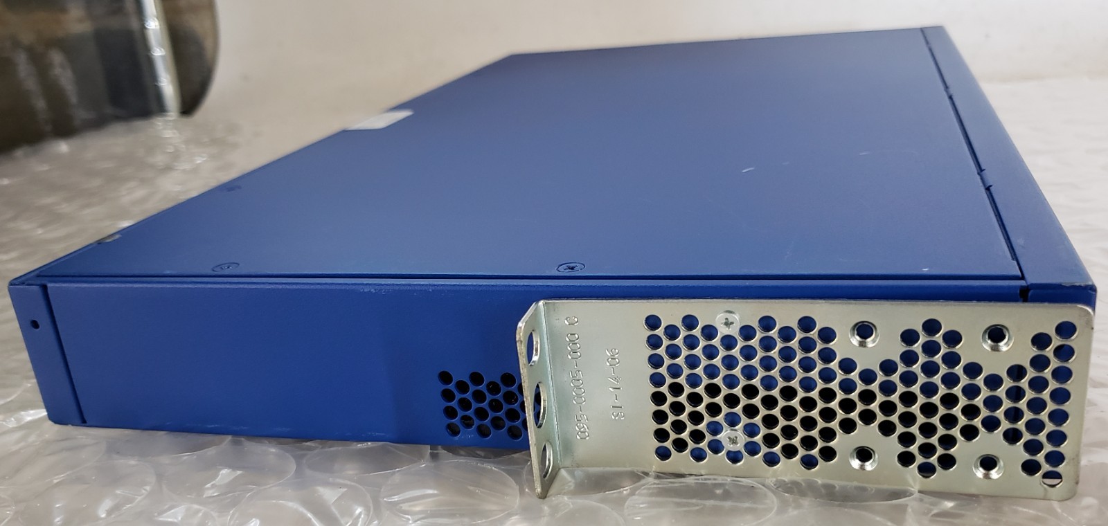 Juniper NetScreen-204 NS-204-001-DC Firewall Security Appliance w/ 2x Ears