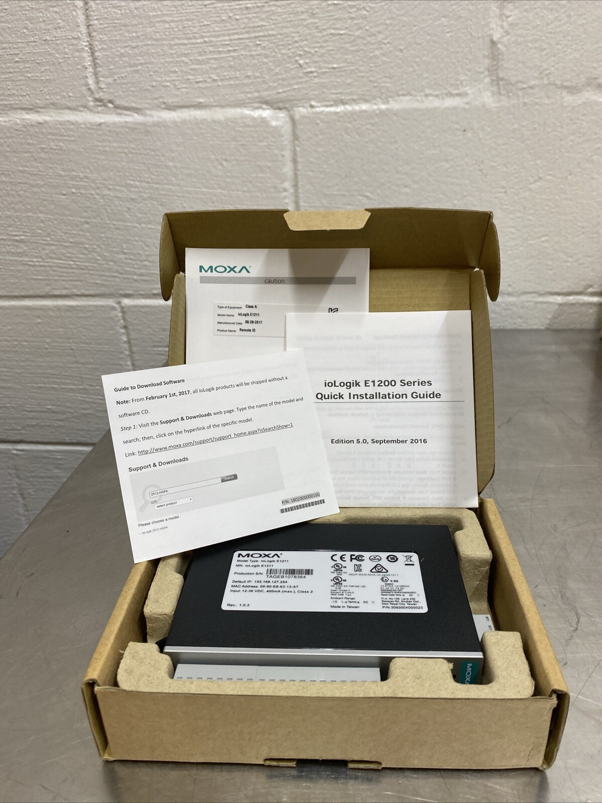 Moxa ioLogik E1211 16DO, 2 Ethernet  Port Switch  Remote 10 V1.0.3