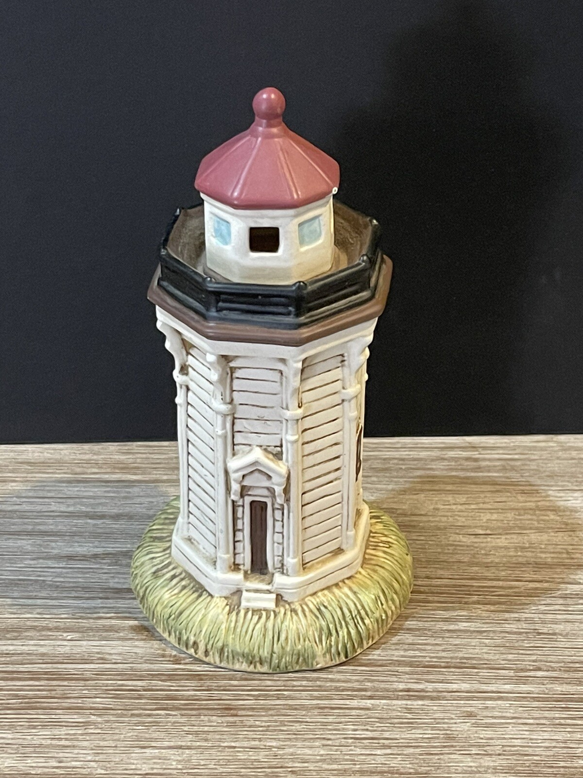 Geo Z Lefton 1994 Yerba Buena Light House Model 01402 Hand Painted
