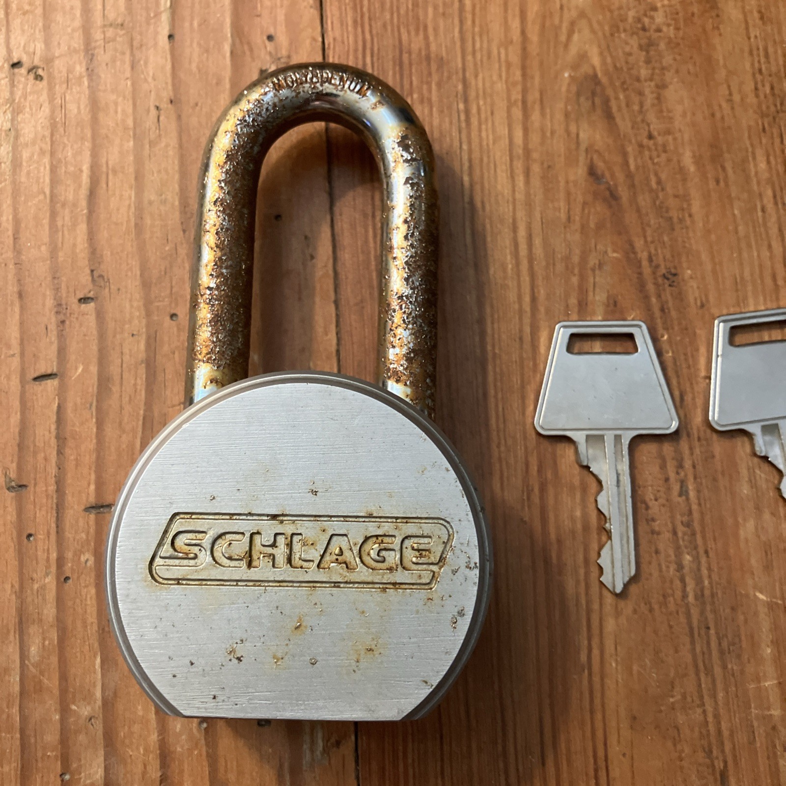 Schlage Padlock Heavy Duty Solid Steel 2.5" 64mm (Model 851226) w/ Keys