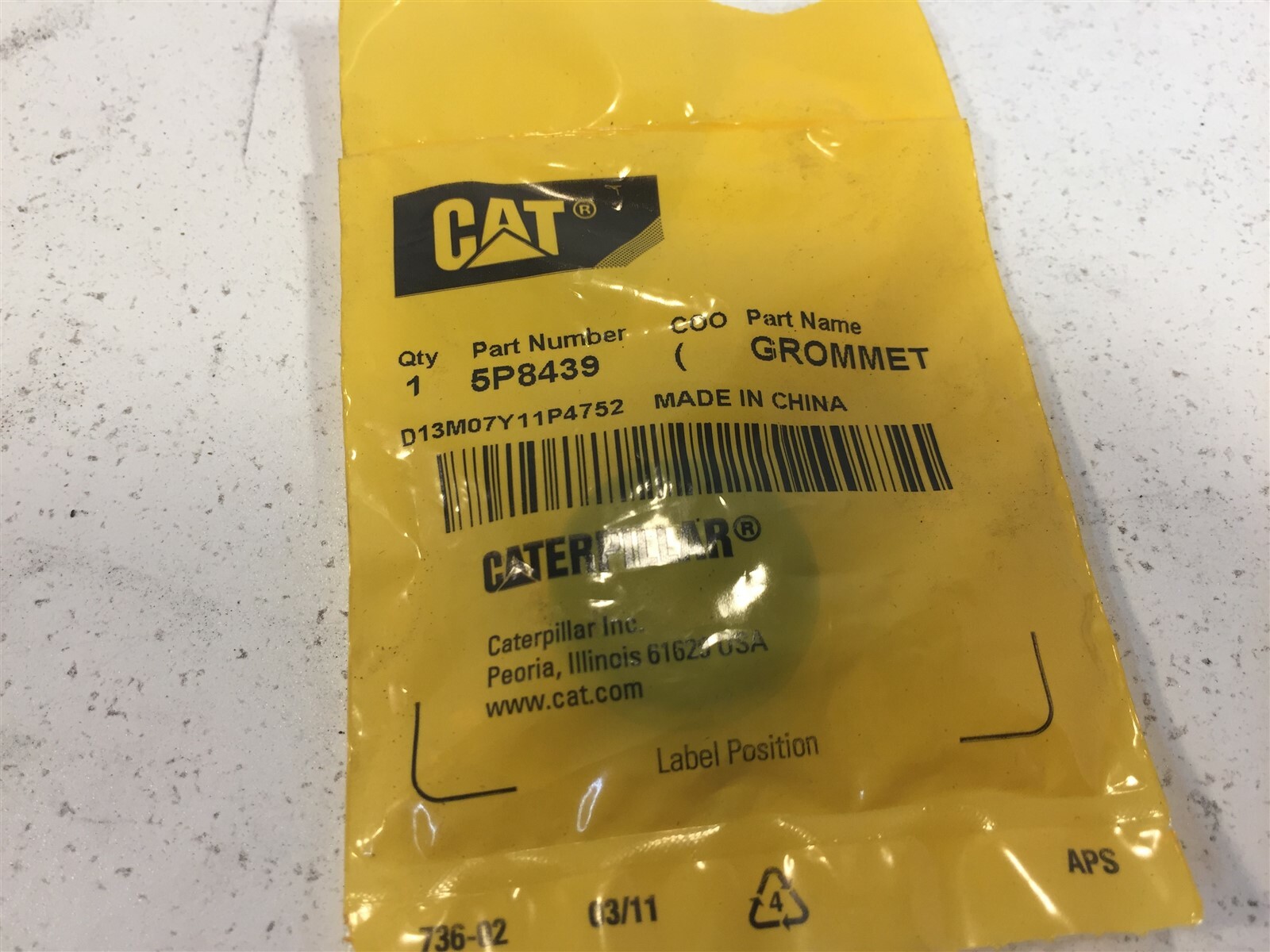 Genuine Caterpillar 5P-8439 Grommet 5P8439