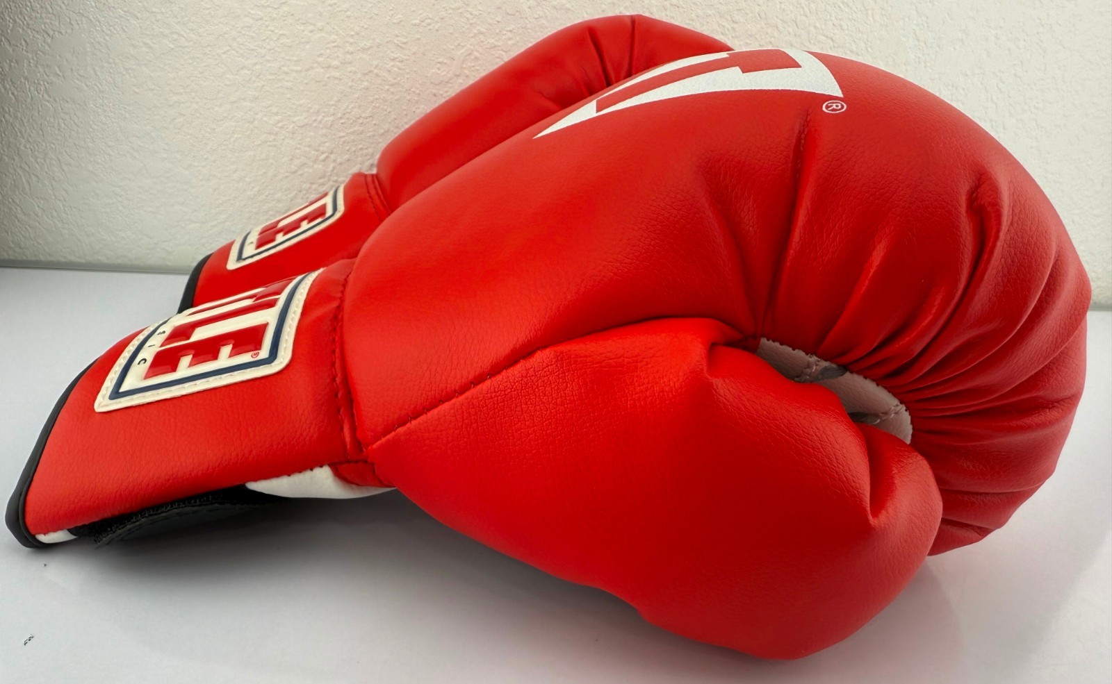 Title Boxing Classic Training Boxing Gloves Red/White Size Youth