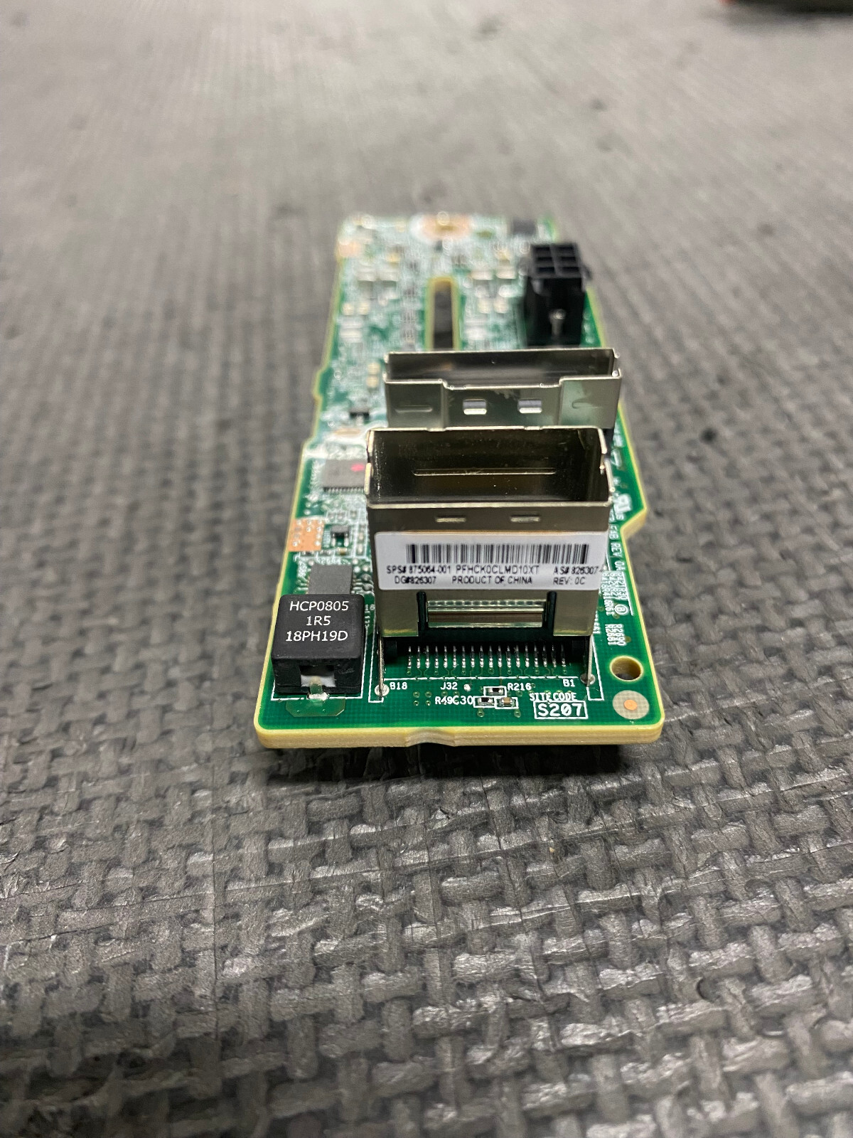 875064-001  HPE Backplane board - 2-small form factor (SFF) SAS rear