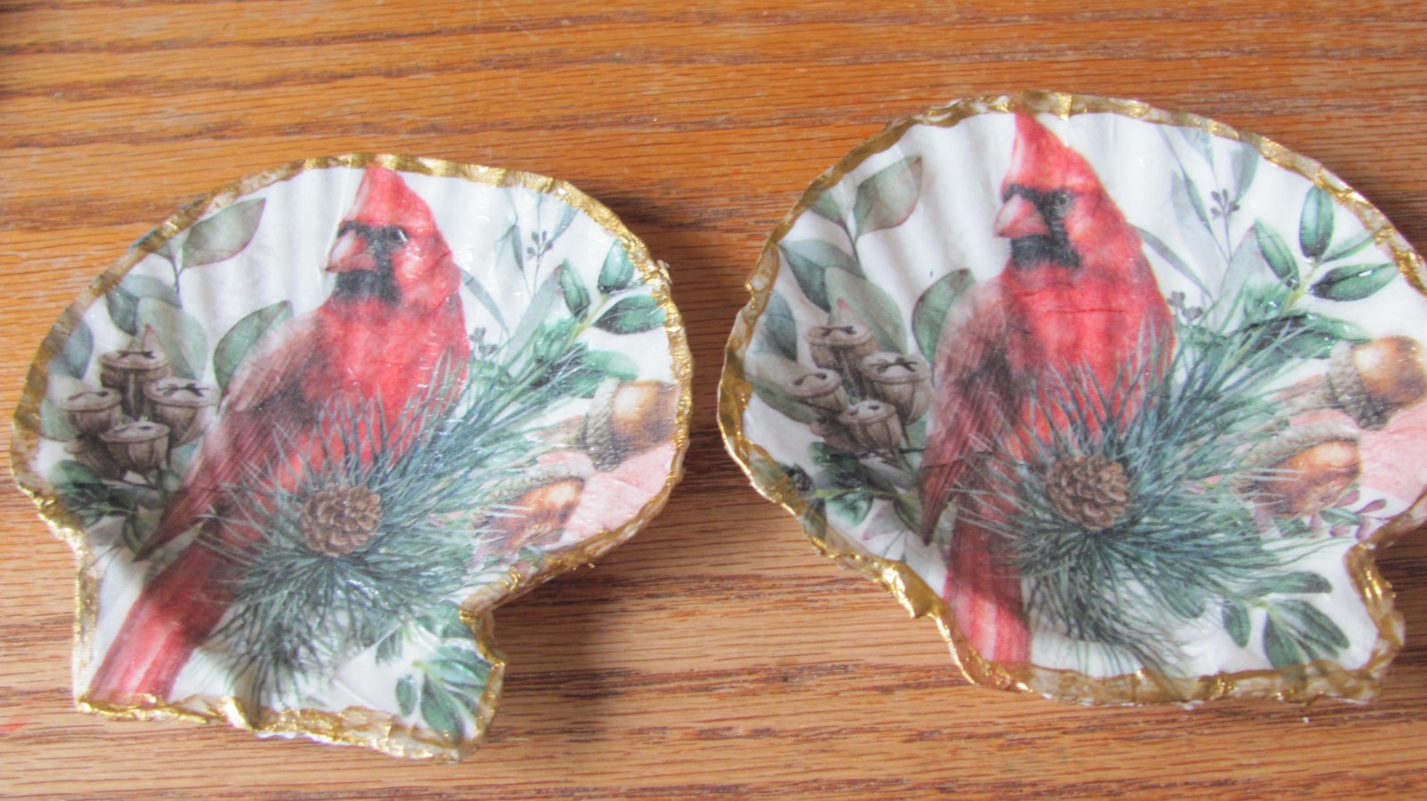Two Clamshell Trinket Holders Decoupage CARDINALS WITH GOLD TRIM HANDMADE 4X4