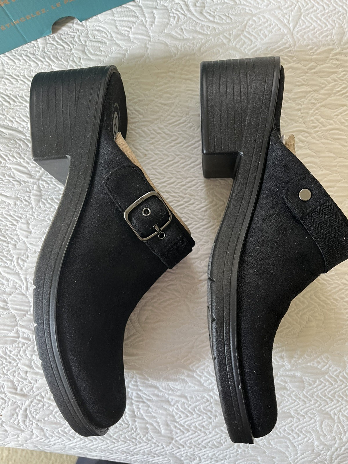 Bzees Premium Open Book Washable Clogs Black