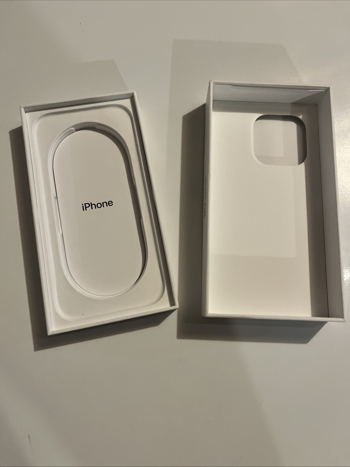 Apple iPhone 16 Pro Black Titanium 256GB - Empty BOX ONLY