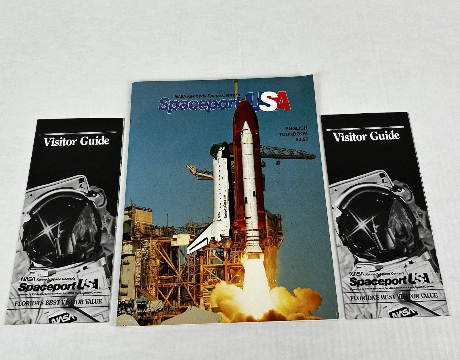 NASA Kennedy Space Center's Spaceport USA English Tour Book & Visitor Guide 1989
