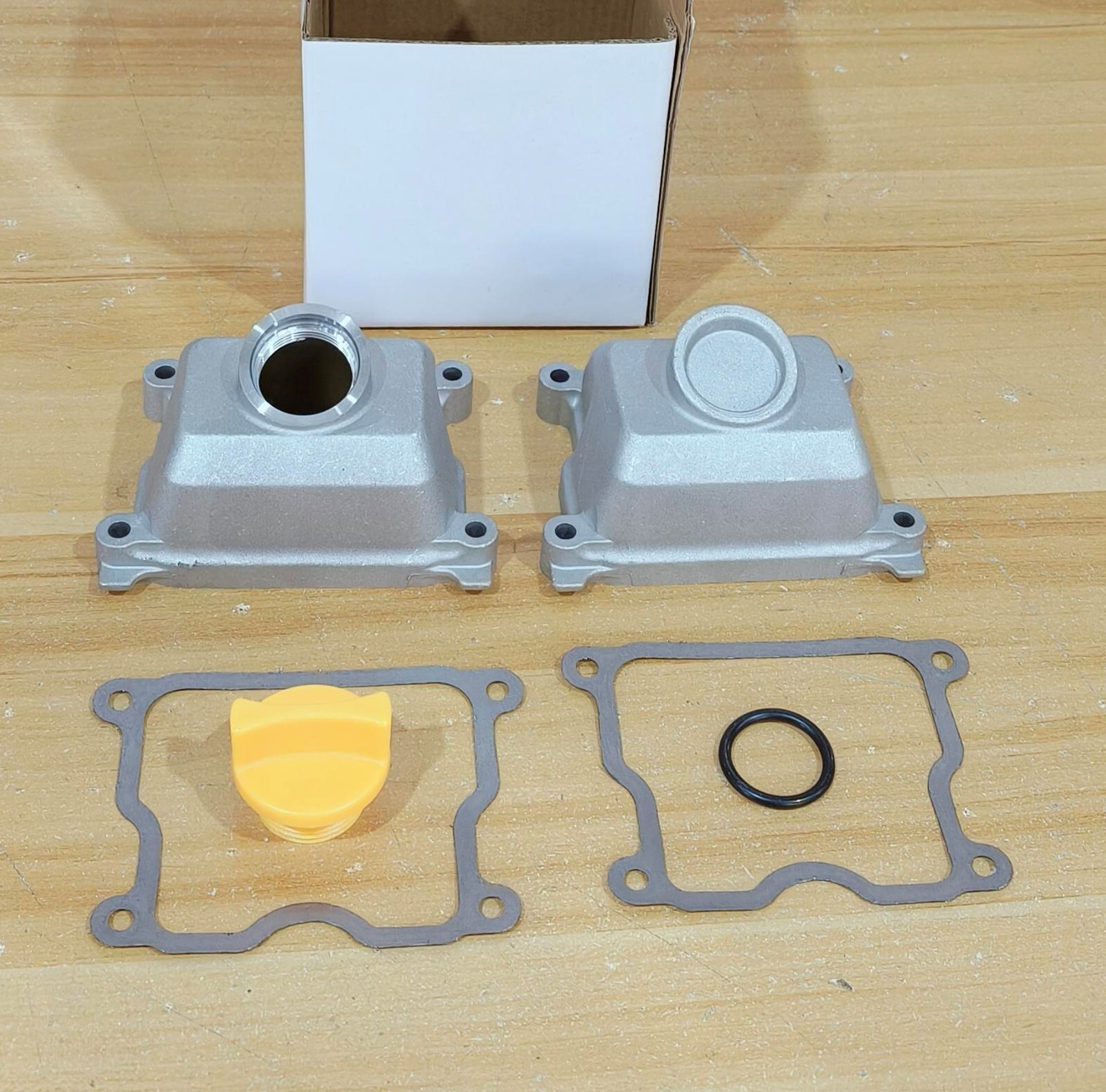 Upgraded MIU11645A MIU11644 RH/LH Valve Cover Kit For John-Deere 425 445 455