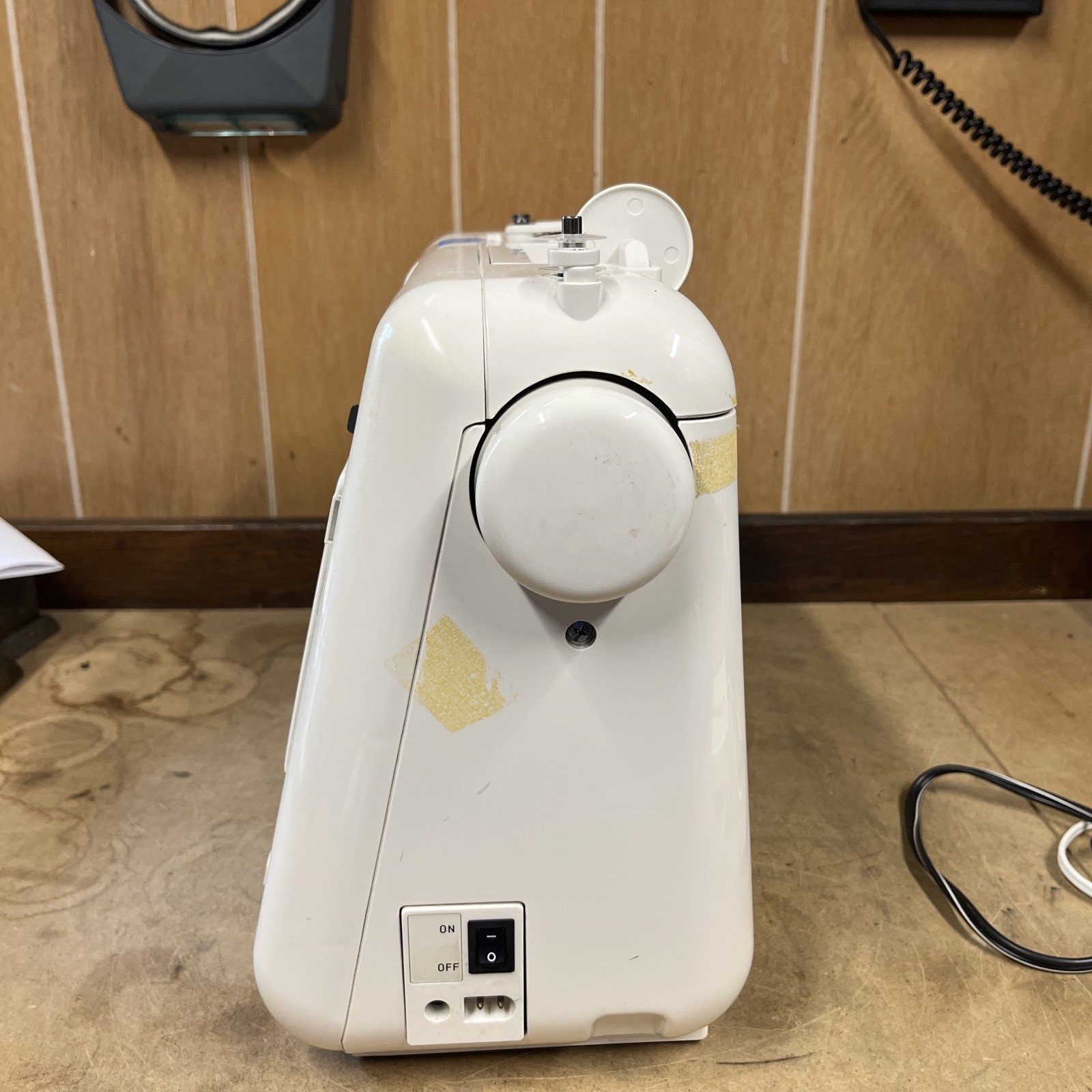 Elna 6004 Sewing Machine