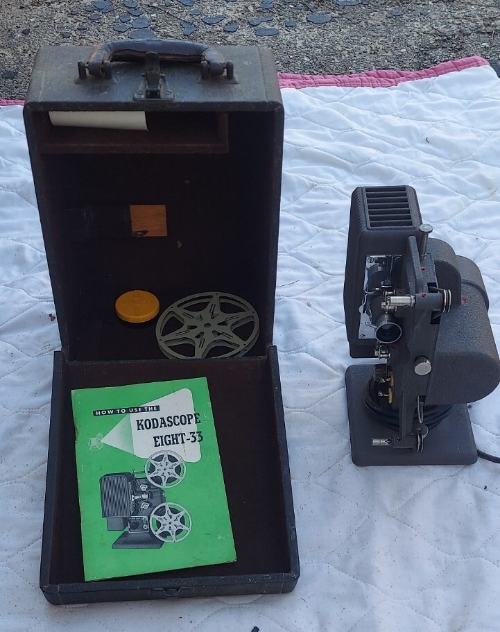 Eastman Kodak Co. 8mm Kodascope Eight Model 33 Movie Projector, Manual, Works