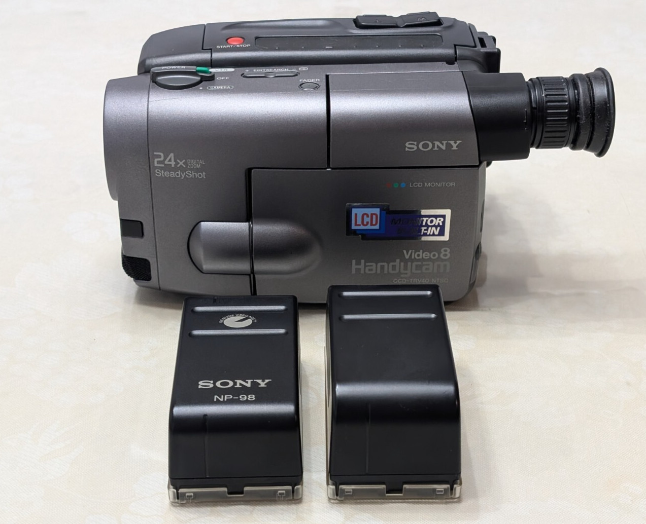 Sony Handycam CCD-TRV40 Video8 with 2 Batteries - UNTESTED, PARTS ONLY
