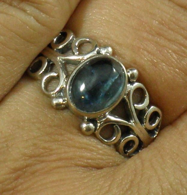 .925 Sterling Silver Filigree Dark Blue Kyanite Cabochon Oval Finger Ring Size 8