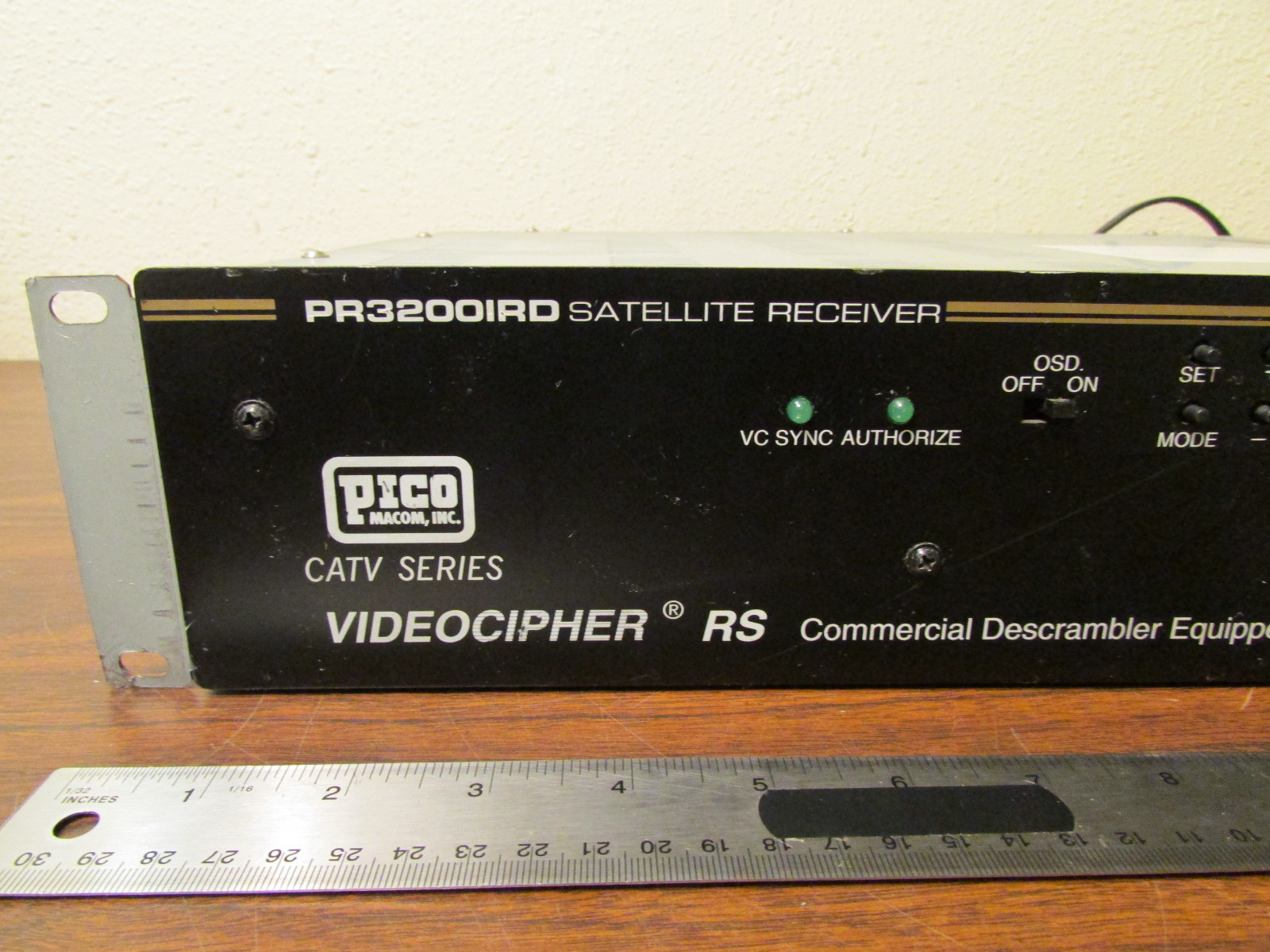 Pico Macom PR3200IRD Videocipher RS Satellite Receiver Rack Mount