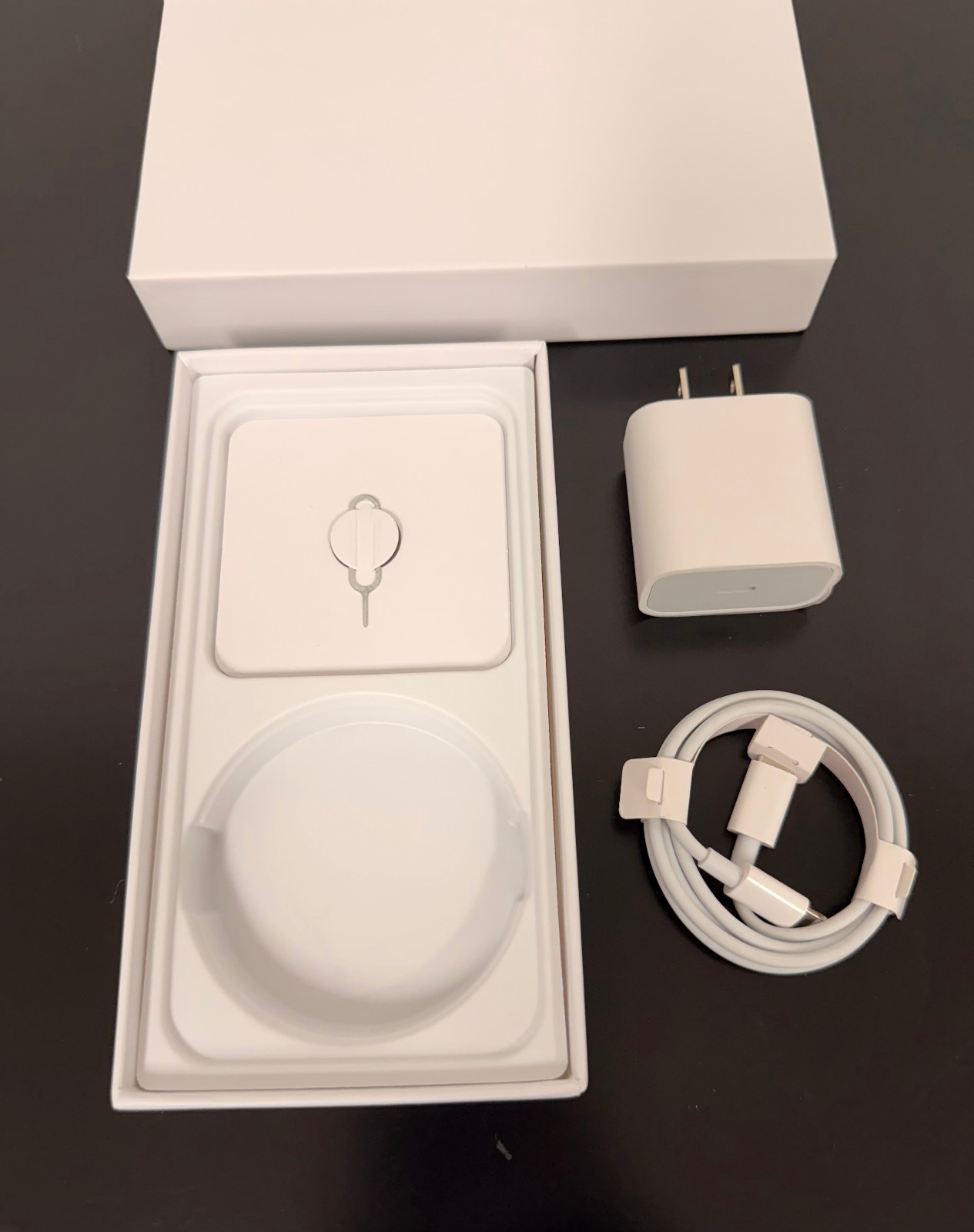 Phone Box with Adapter & Cable Fast Charger For iPhone/Samsung & More White Box