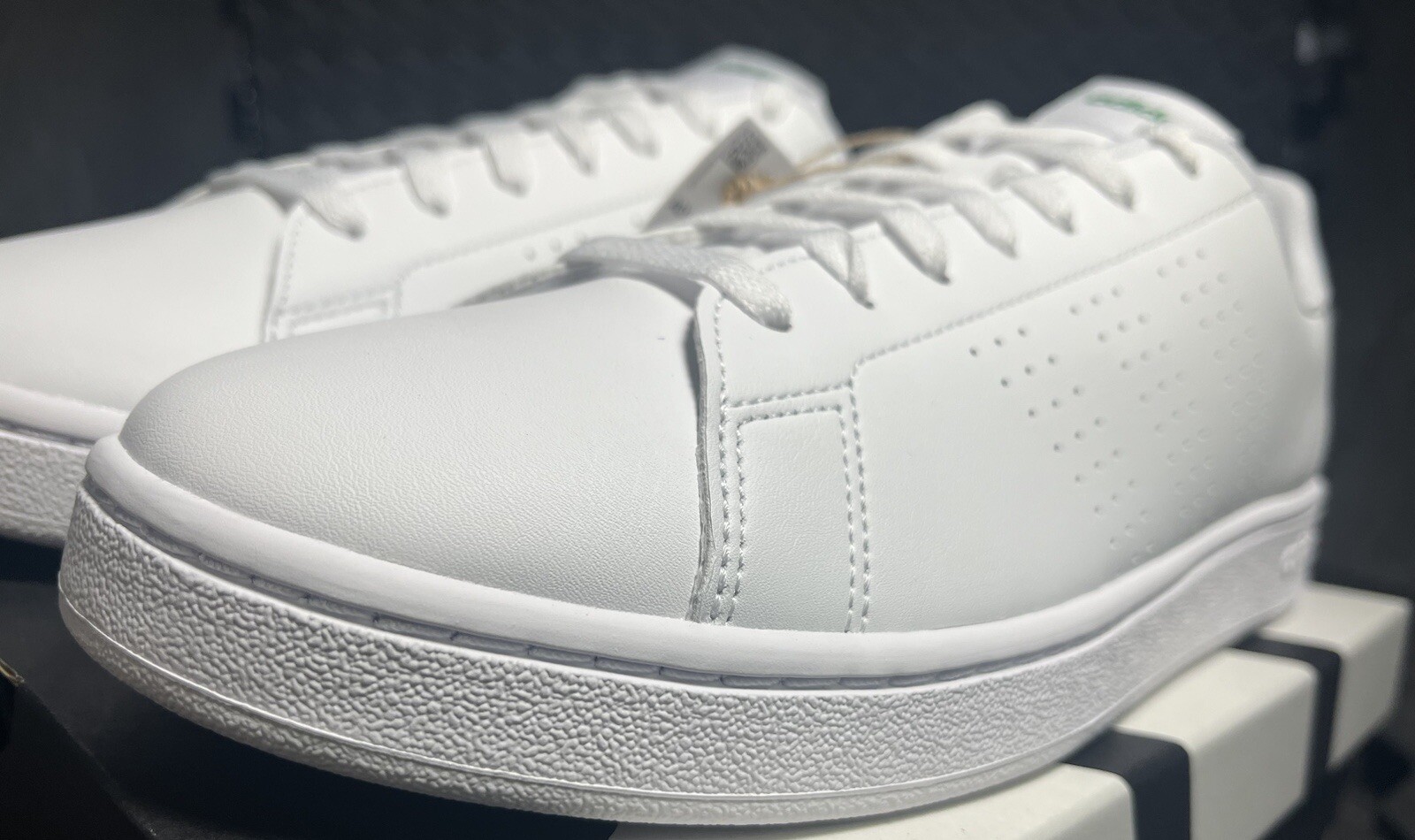 Adidas Advantage Base White Green Mens Sz 10 NEW W Box/tag FREESHIP GZ5300