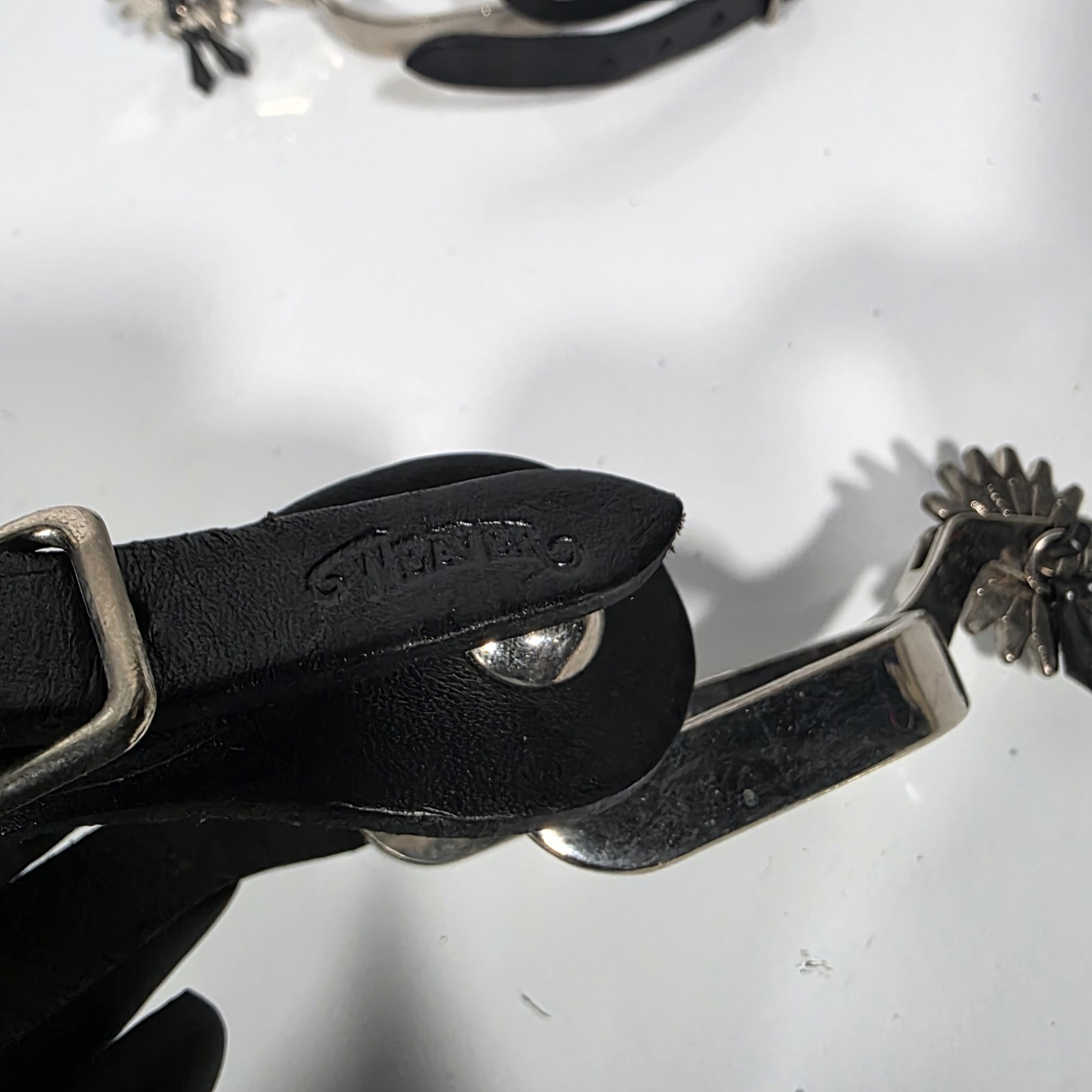 WEAVER tough 1 Adjustable Leather Strap Spurs