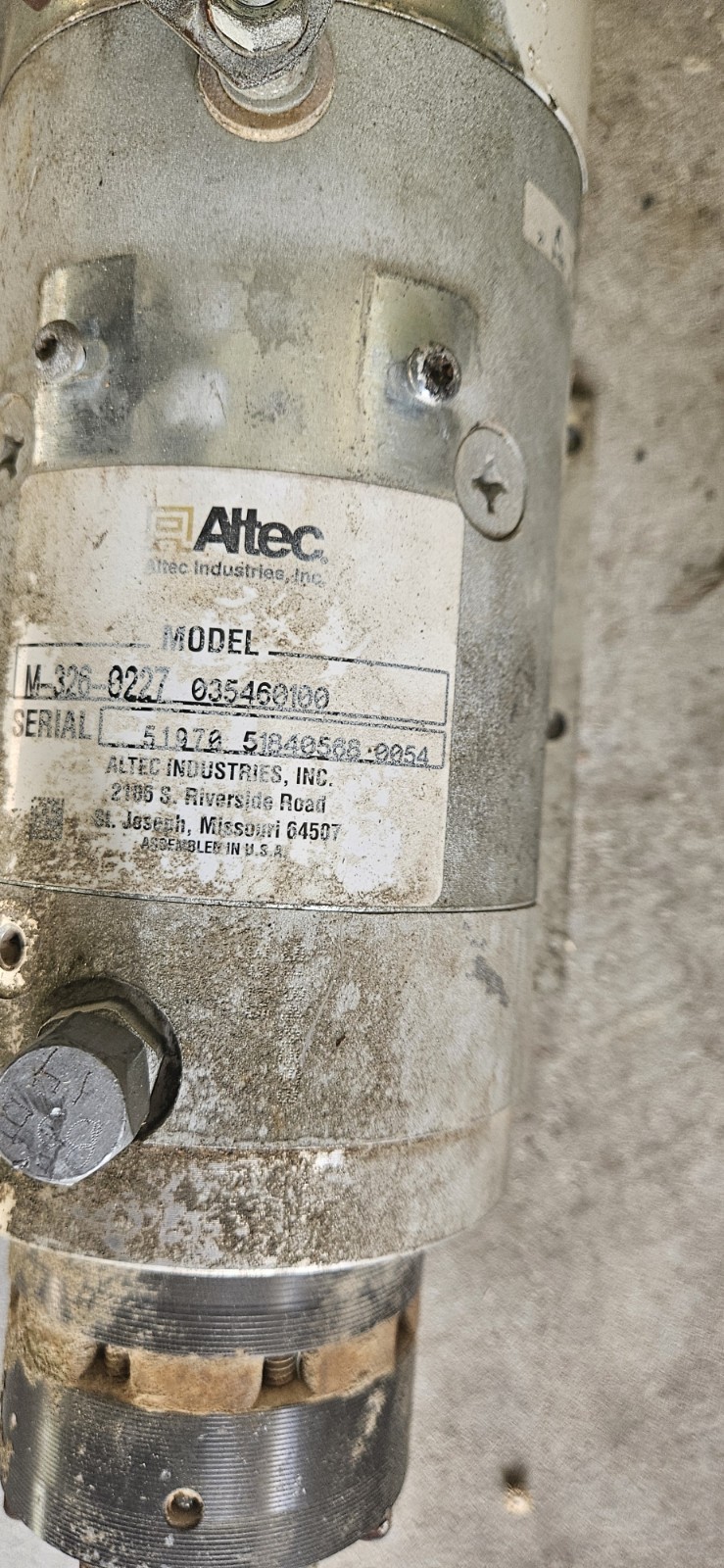 Altec Hydraulic Pump Model M-326-0227 035460100 M-828-0227 Serial 87434030-0844