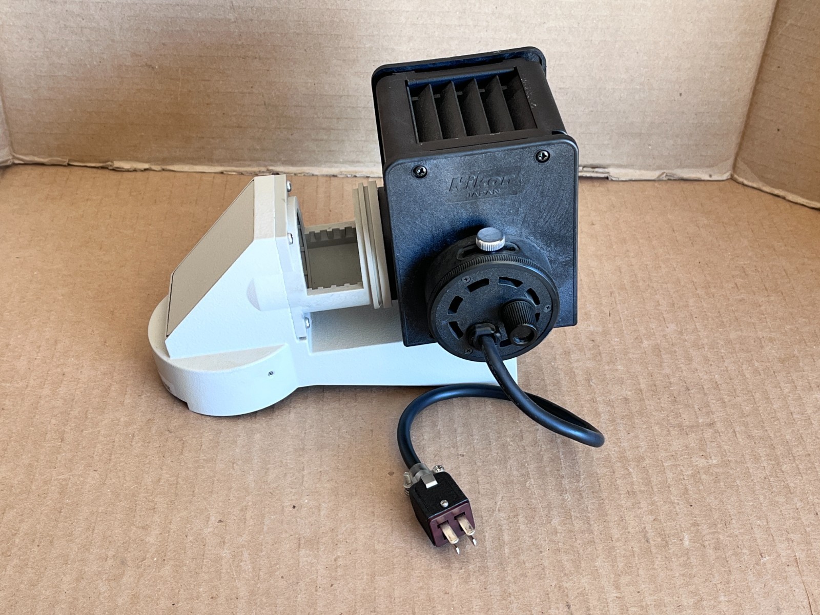 Nikon Diaphot Lamp House with Arm Microscope Lamphouse