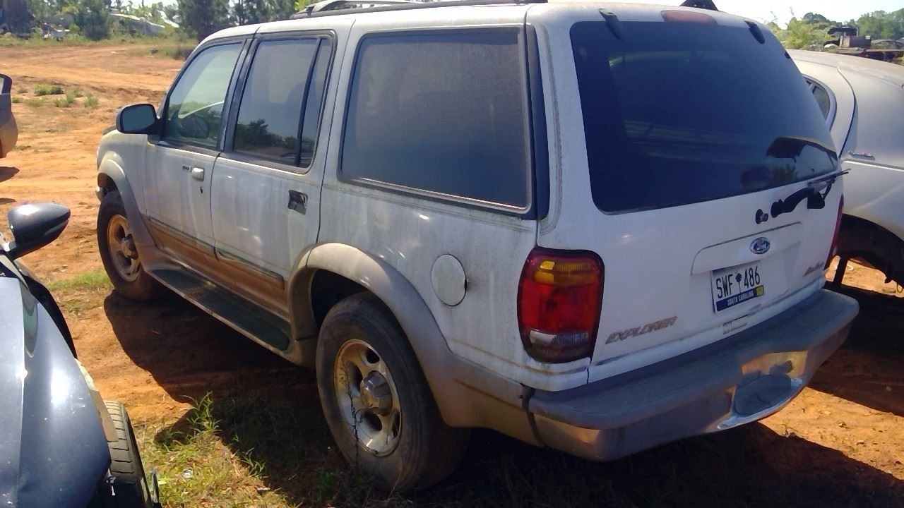 Driver Front Spindle/Knuckle 4 Door Knuckle Fits 98-01 EXPLORER 287912