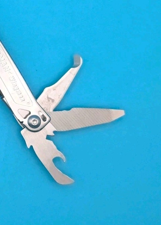 LEATHERMAN WINGMAN MULTI-TOOL! FAST SHIPPING!