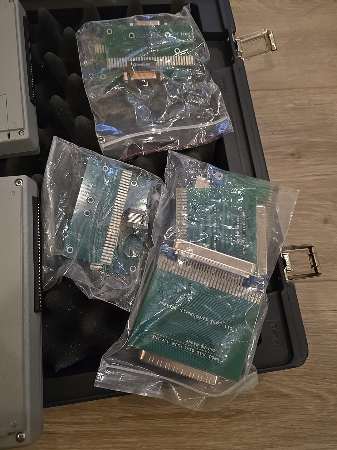 MICROTEST Multi-pair Tester 2 Power Adapters and Hard Carry Case