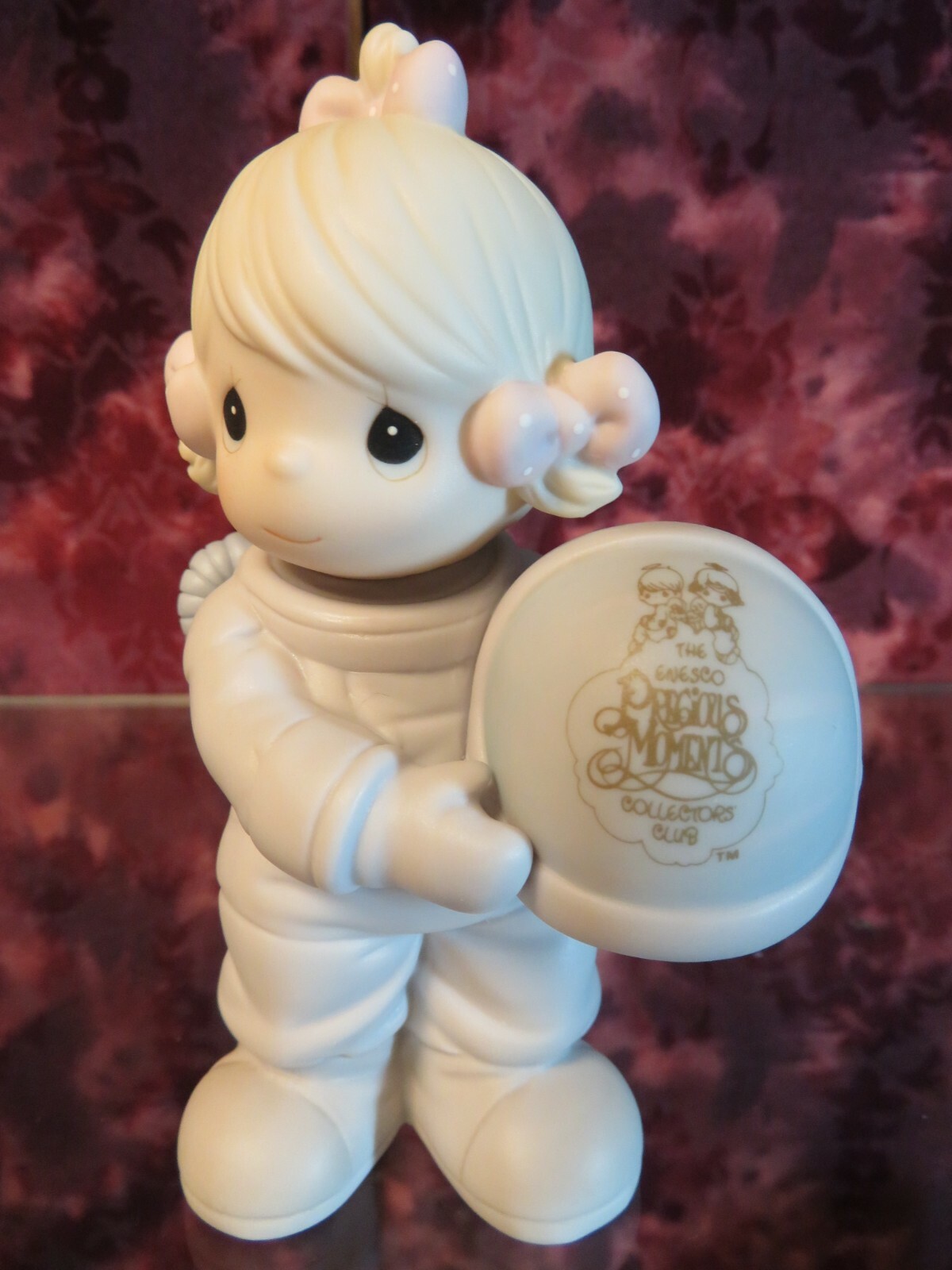Precious Moments - #C0012 -"THE CLUB THAT'S OUT OF THIS WORLD " 1992 SOM- NIB