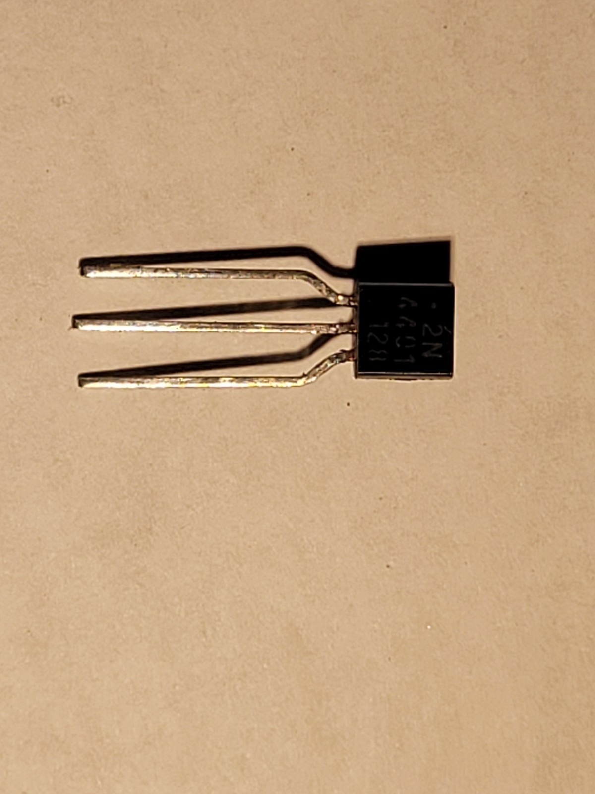 2n4401 transistor, NEW, ON semiconductor, 2000 pcs lot, through hole