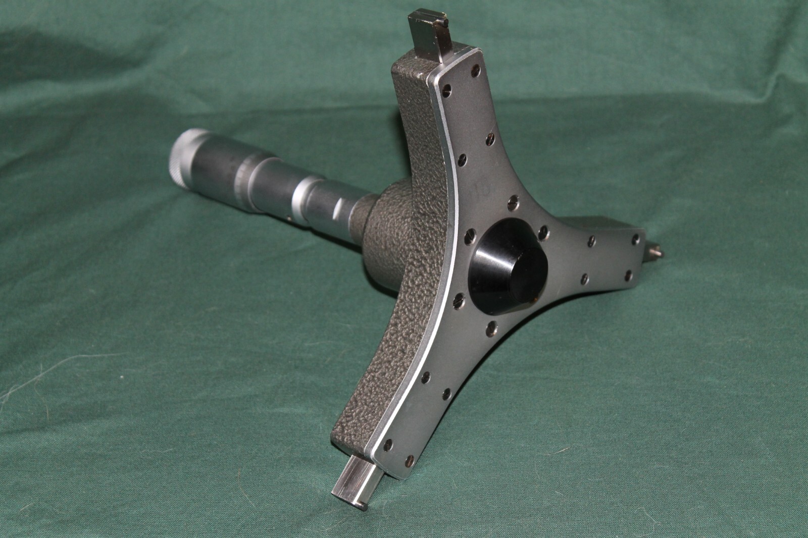 Used SPI 21-926-1 | 3-Point Hole Micrometer | 9" - 10" Range | .0002" Graduation