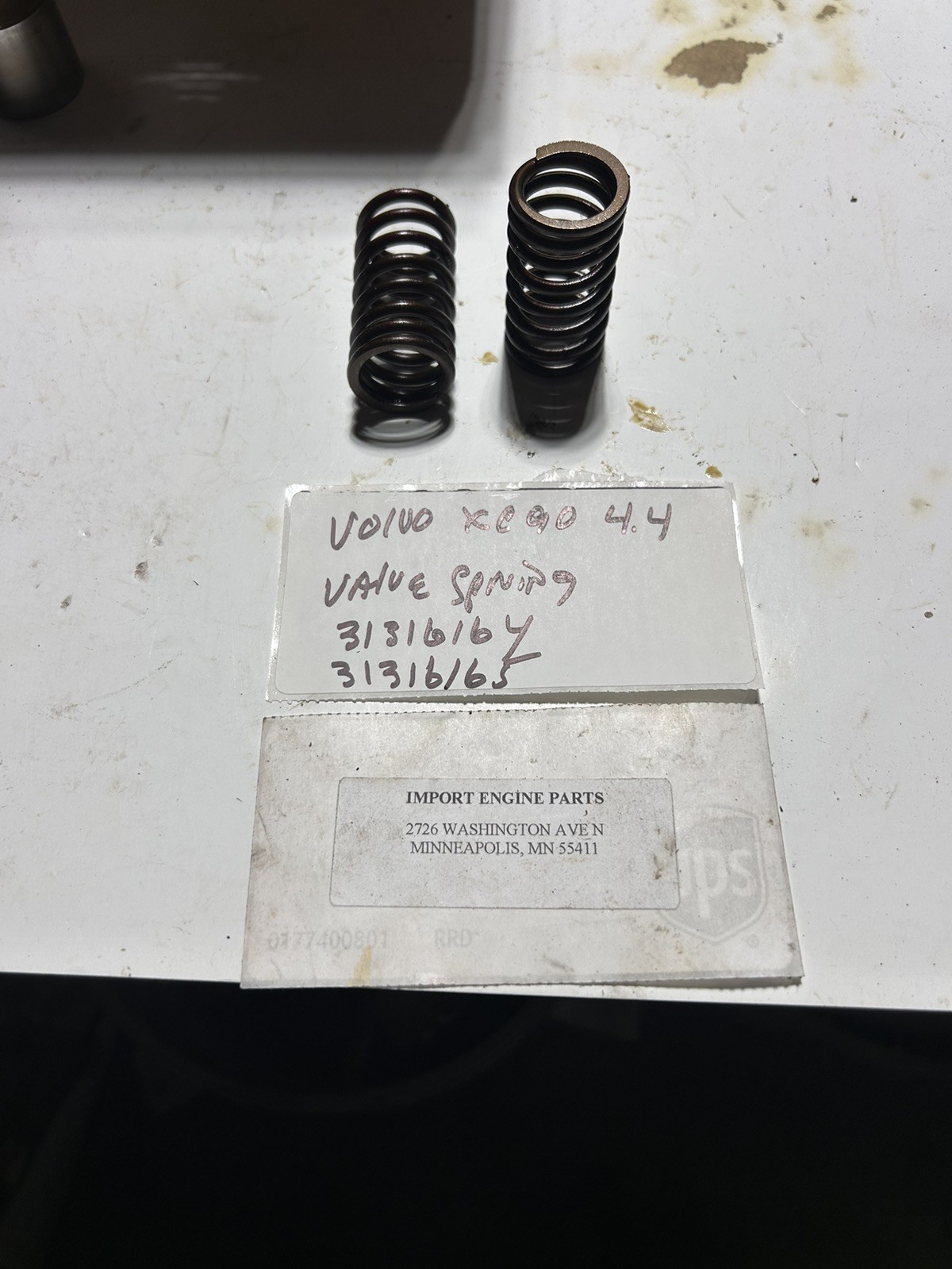 VALVE SPRING *USED* FITS VOLVO XC90 V8 4.4 2004-2011 *USED* 31316164