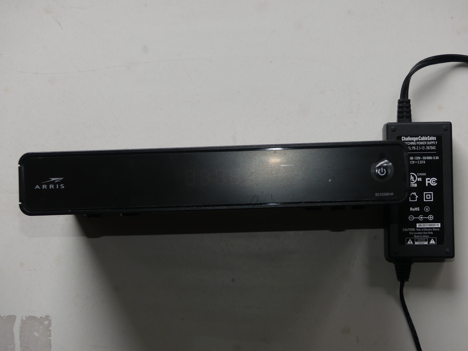 Arris DCX3200-M P3 HD TV Cable Box with AC Adapter