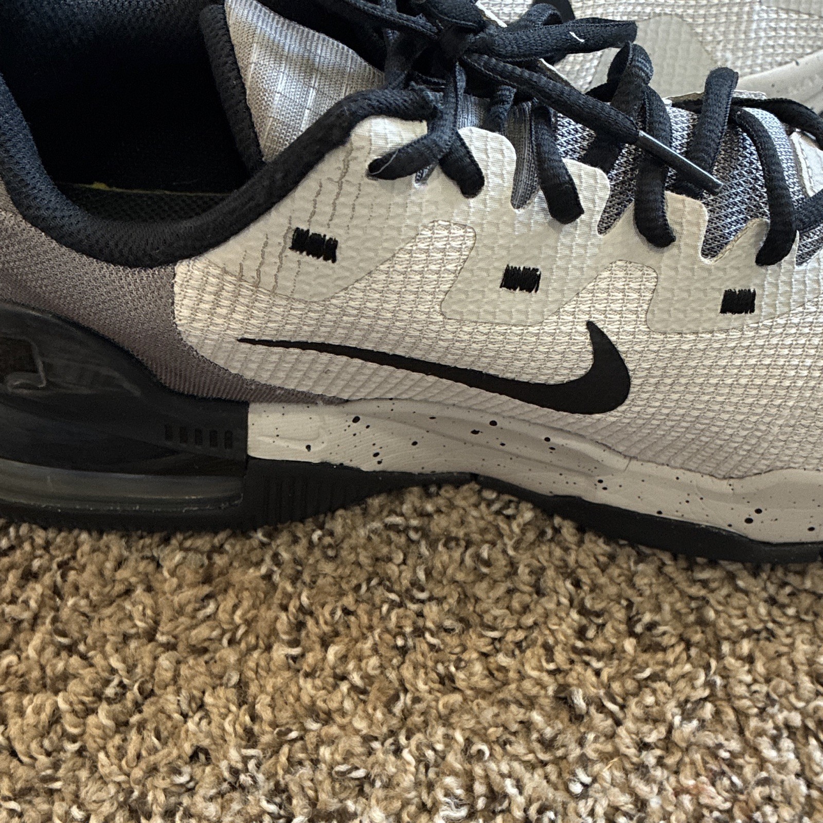 Nike Men's Max Aura Basketball