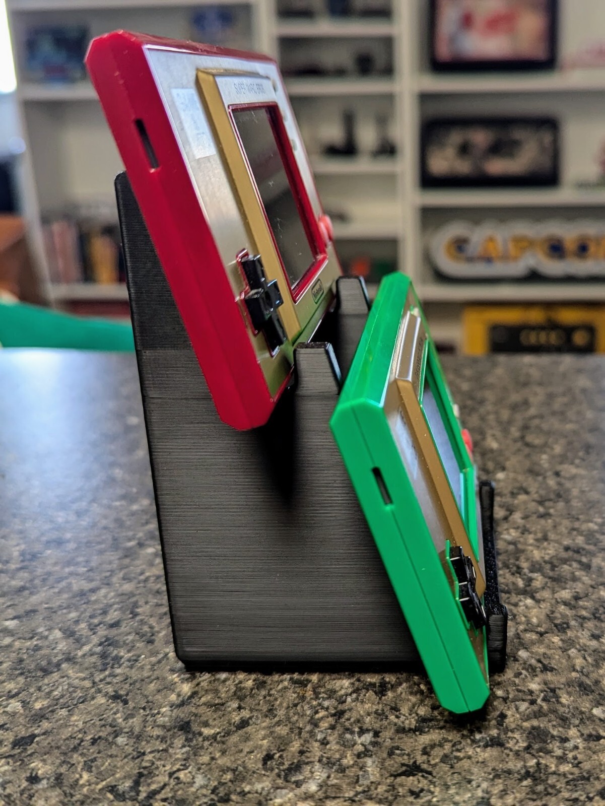 Game & Watch widescreen 35th Anniversary Twin vertical display stand