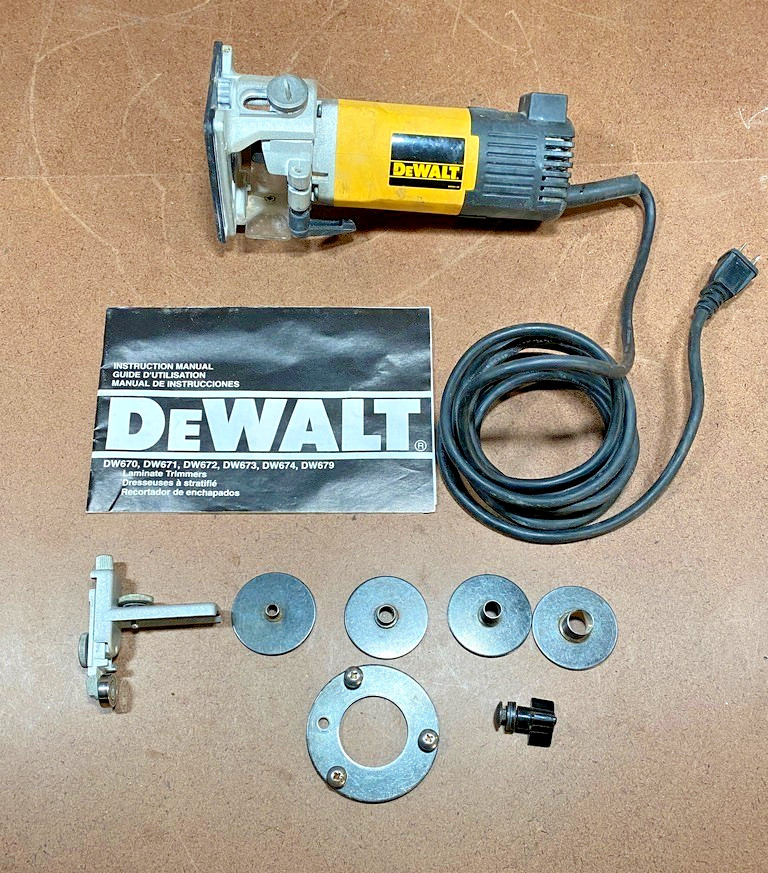DeWALT  Trim Router DW670 Corded 120v 5.6 Amps Tested Works