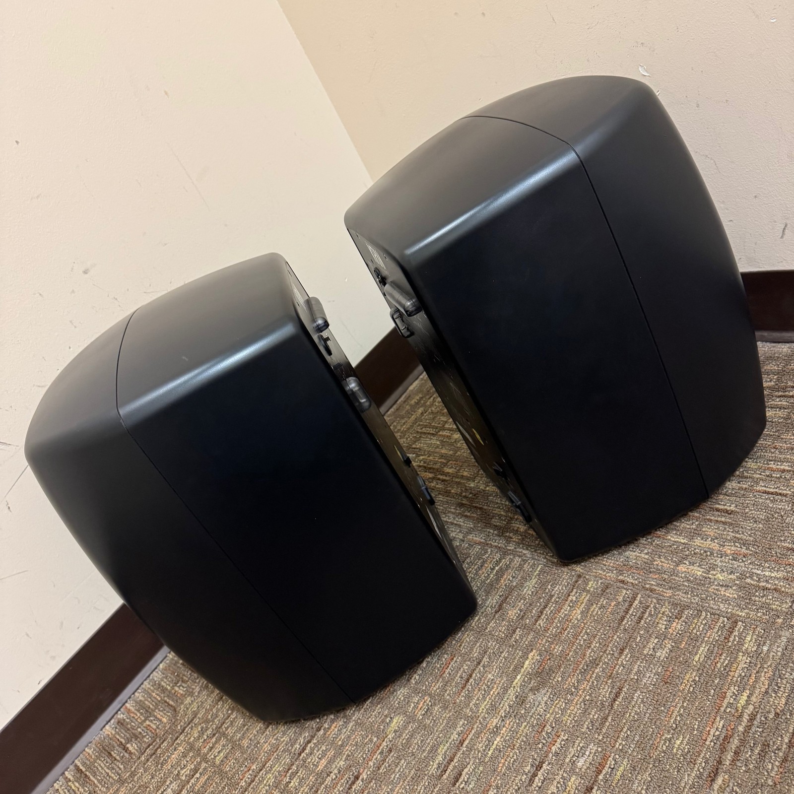 KRK VXT8 2-Way 8" Active Studio Monitors Pair