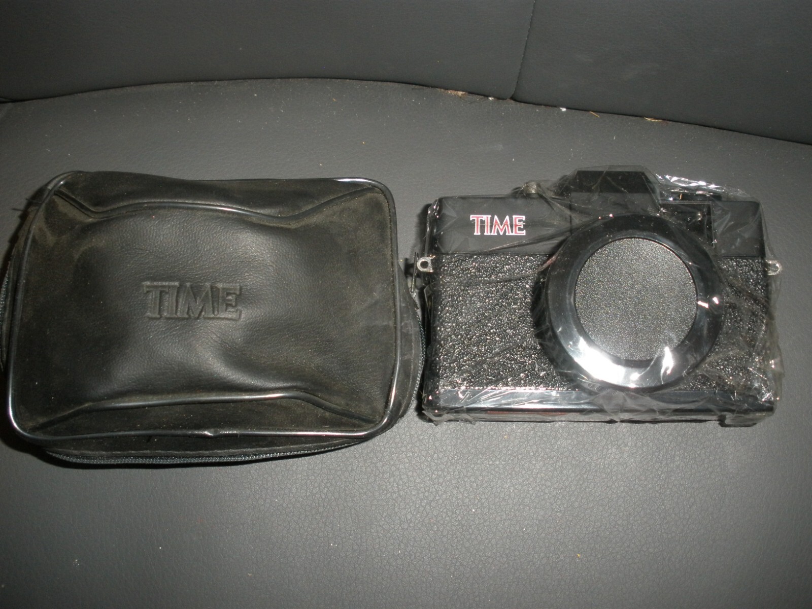 NEW Time 33MM Camera in Black Case