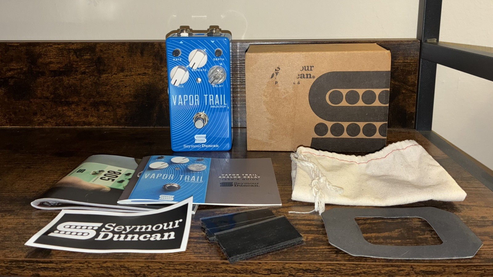Seymour Duncan Vapor Trail Analog Delay Pedal - CIB Complete Case Candy