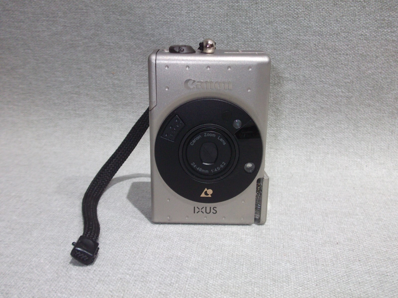 Canon IXUS Compact Digital Camera - Please Read Description