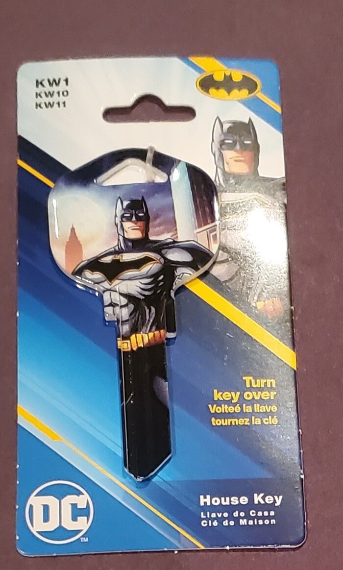 BATMAN OVERSIZED HEAD PAINTED HOUSEKEY FOR KWIKSET LOCKS