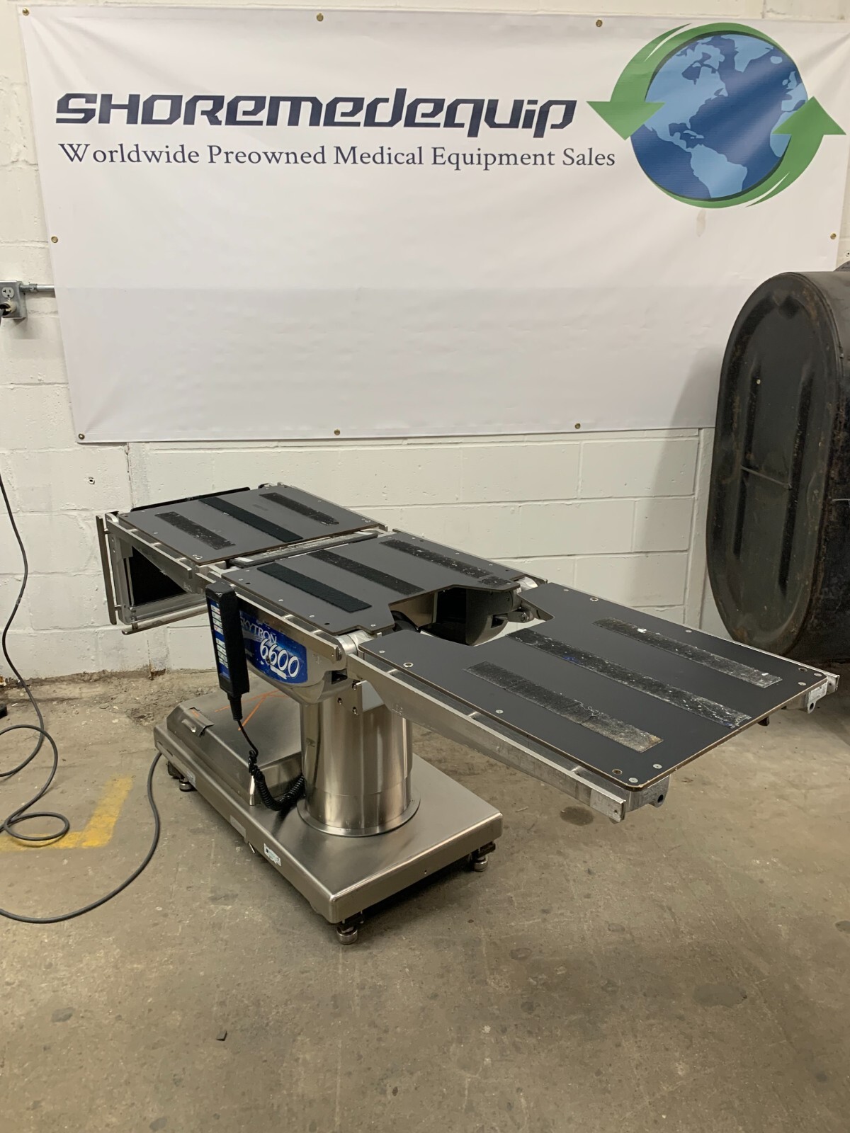 Skytron 6600 Surgery Table