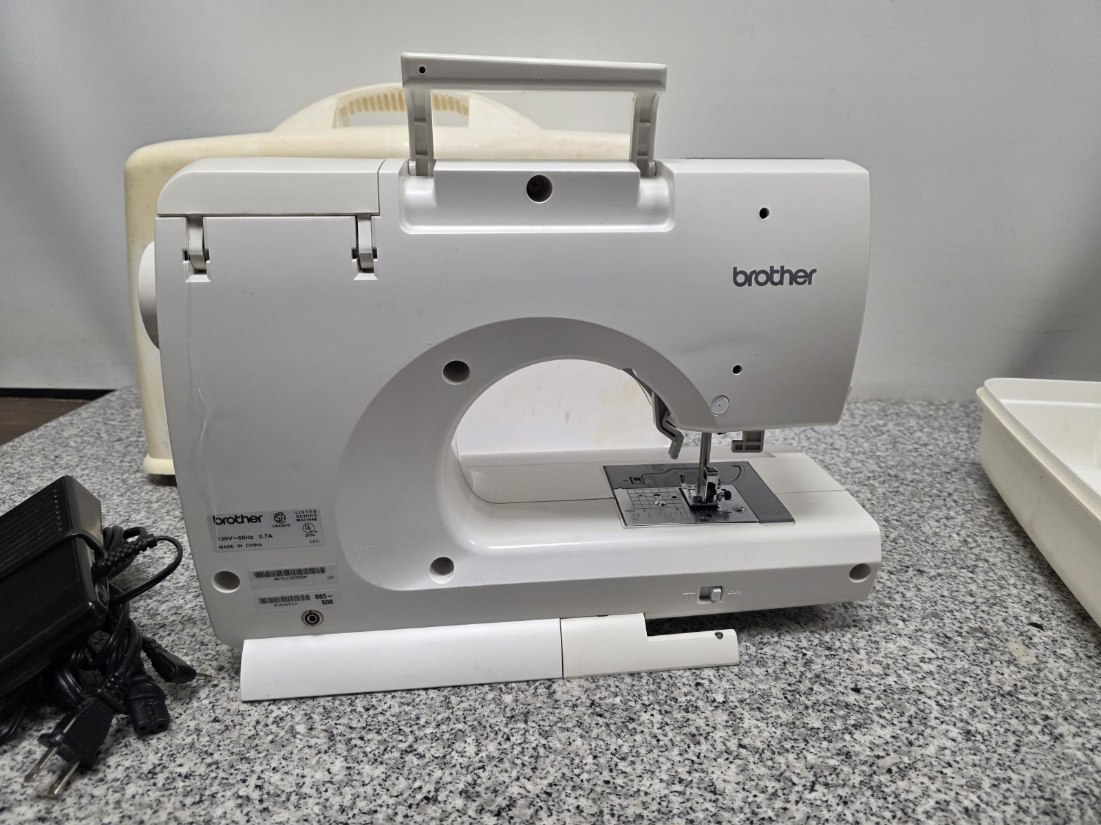 Brother CS-8150 Computerized Sewing Machine