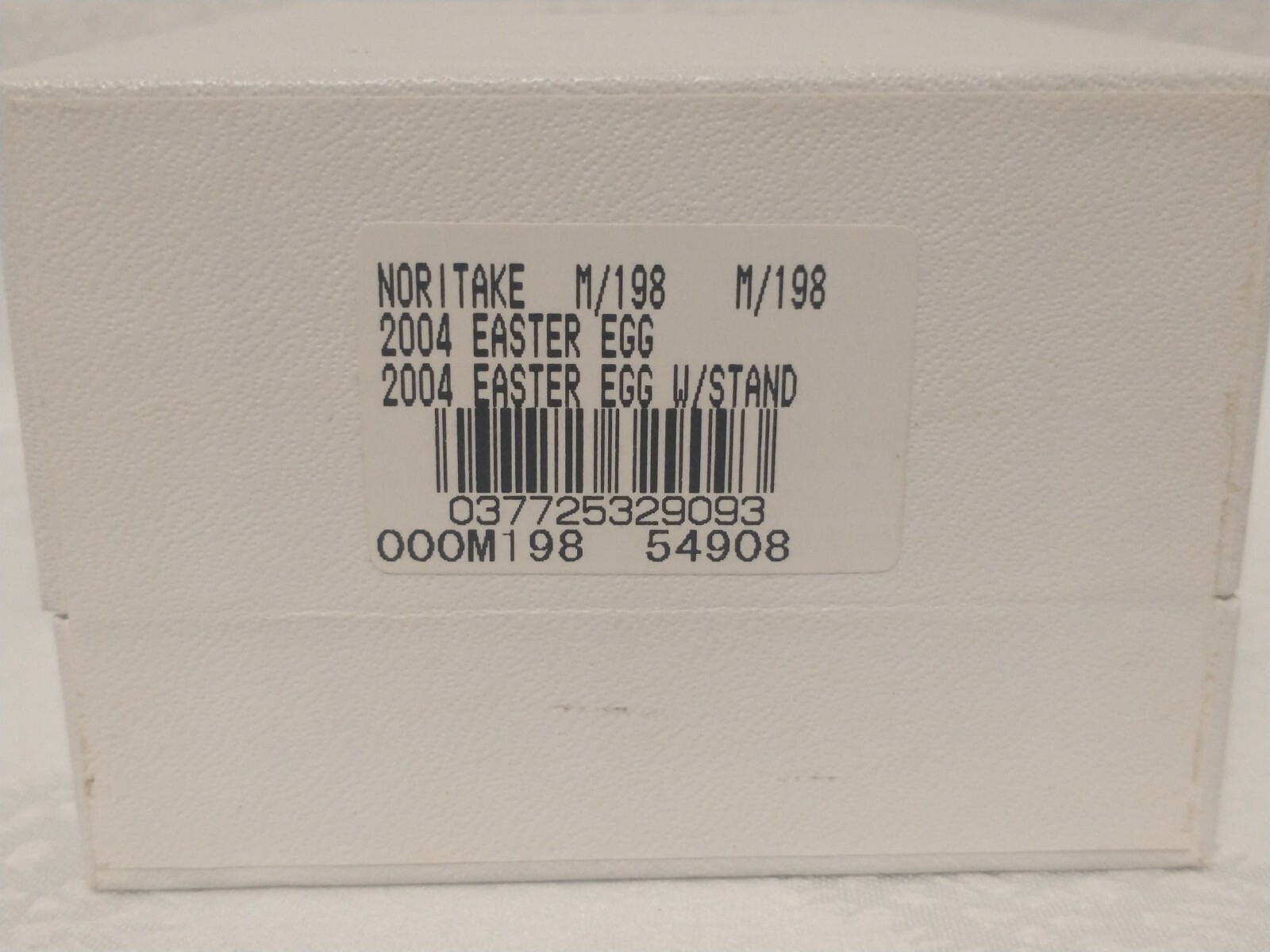 Noritake Easter Egg 2004 Limited Edition 34TH Stand Bone China M198 "NEW IN BOX"