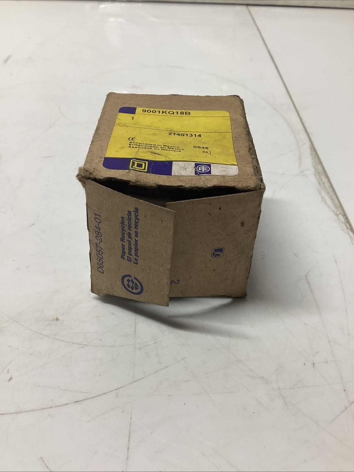 Square D 9001KQ18B Pushbutton (Ripped Box) U-828