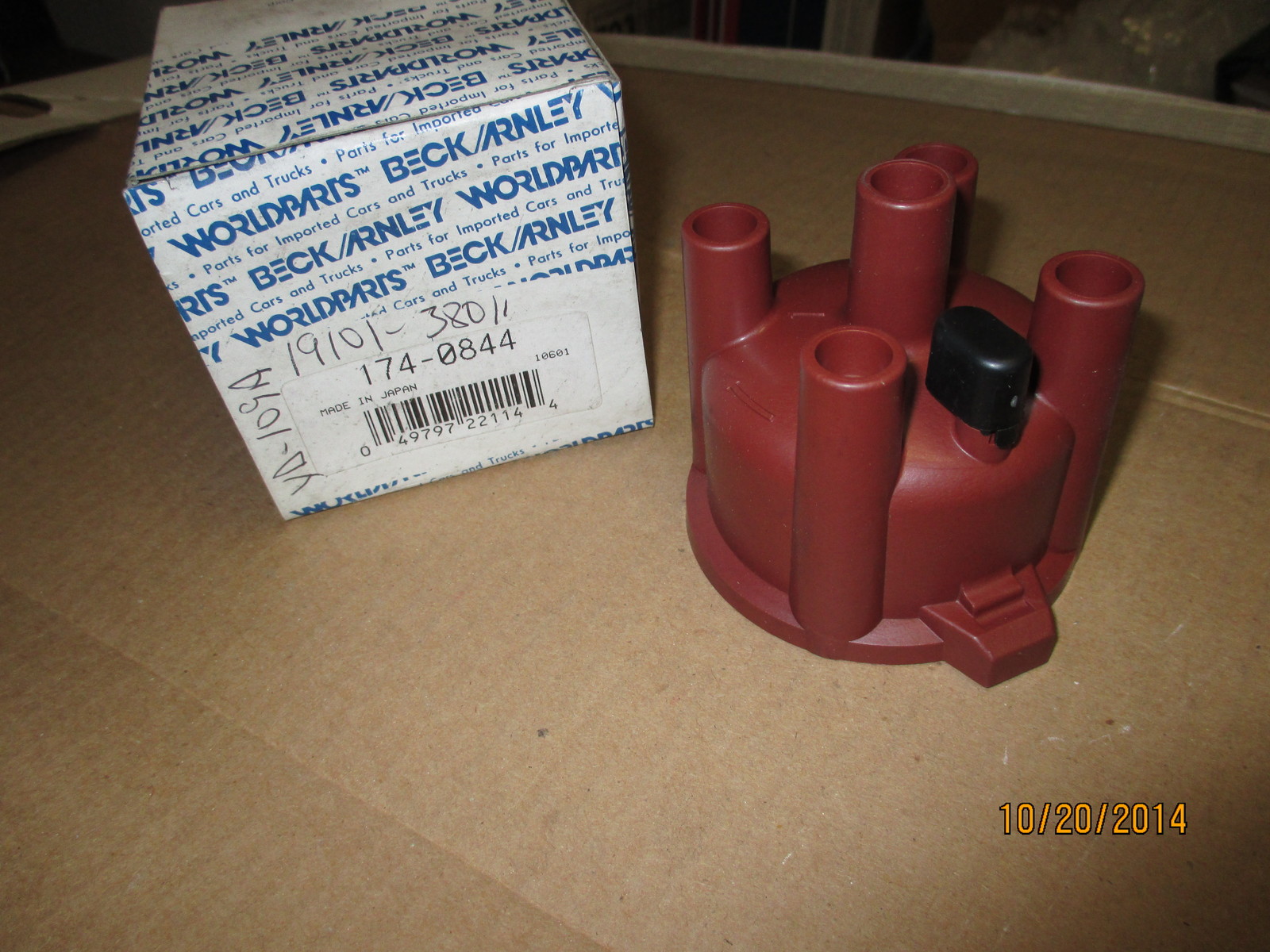 Toyota#19101-38011,Beck-Arnley#174-0844 1975-78 Celica.Corolla,P'Up Ign.Dist.Cap