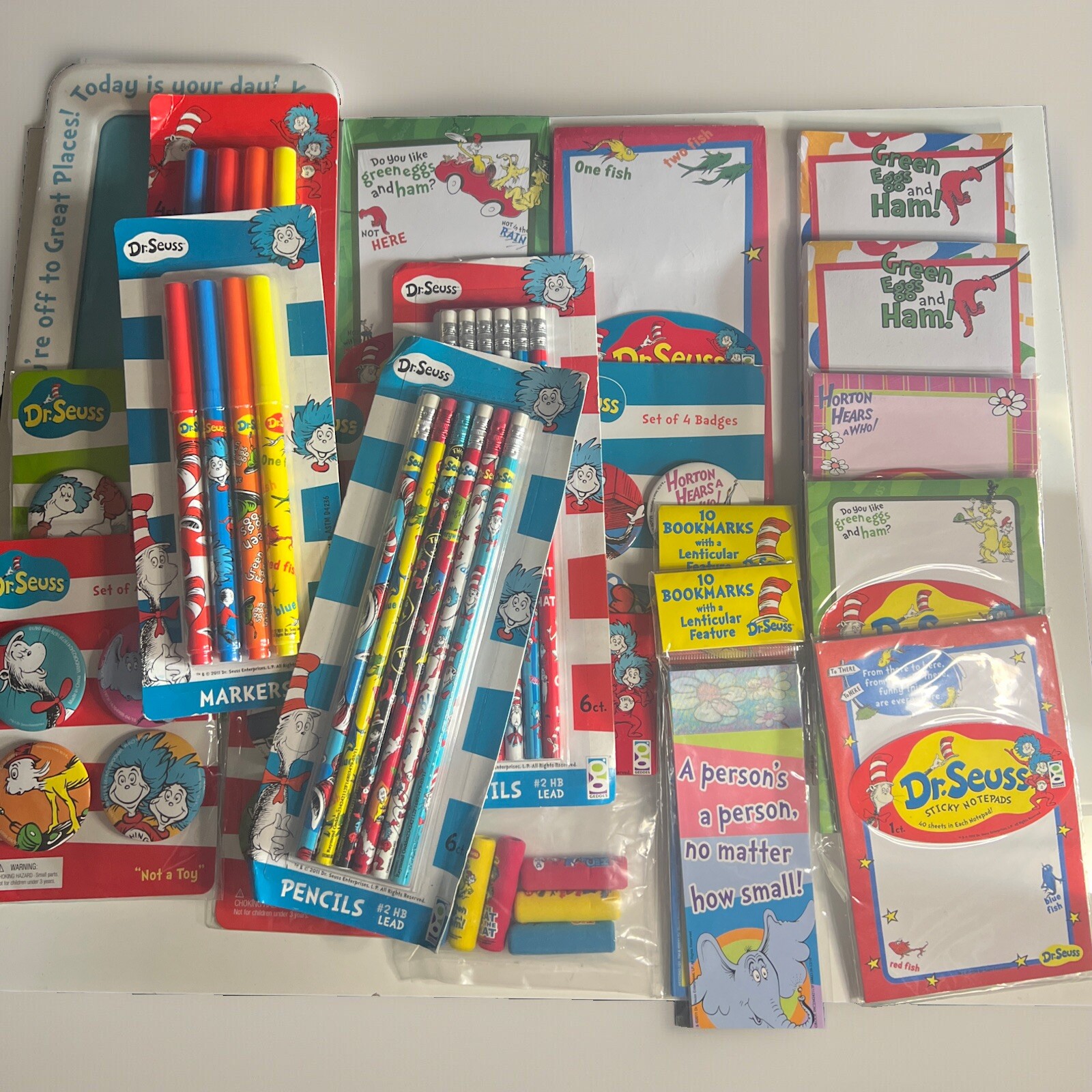 Brand New Dr. Seuss School Supplies Bookmarks Pencils Markers Badges Note Pads